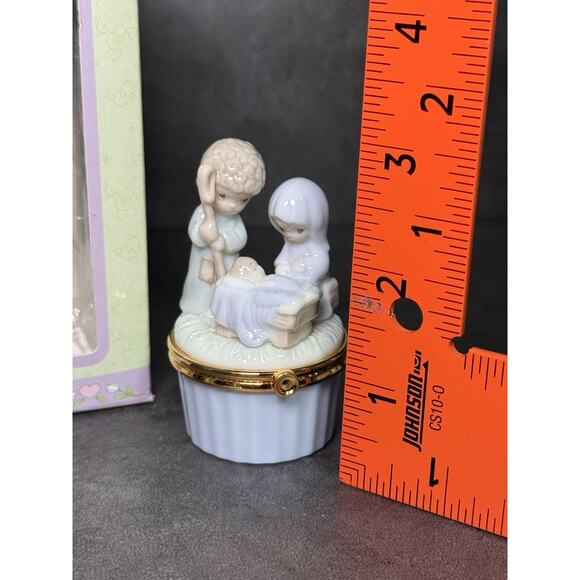 Precious Moments Nativity Scene Hinged Trinket Box Enesco 2000 - Picture 2 of 7